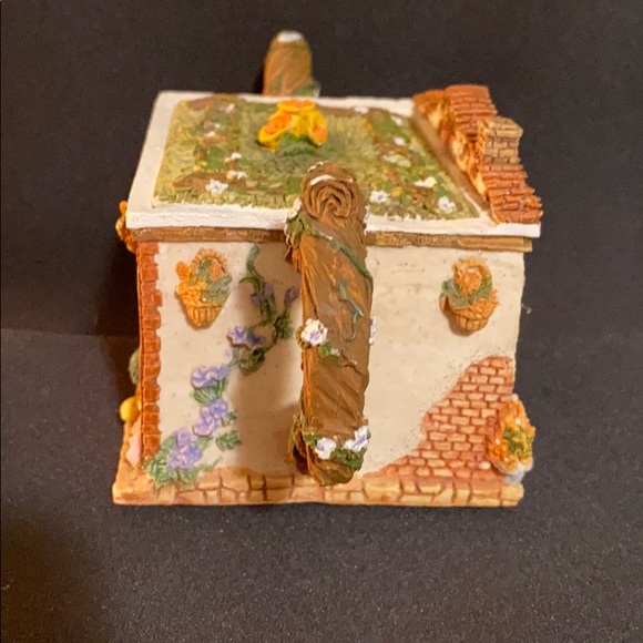 Bundle only! Bunny Rabbit Mini Ceramic Teapot - Picture 8 of 9